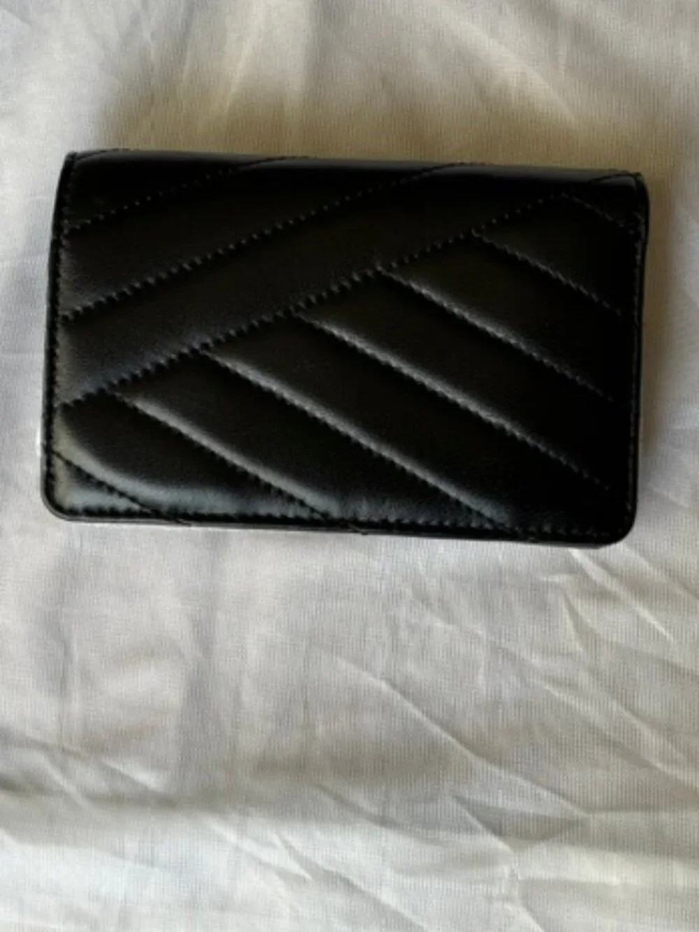 Tory Burch Kira Chevron Medium Slim Wallet Black